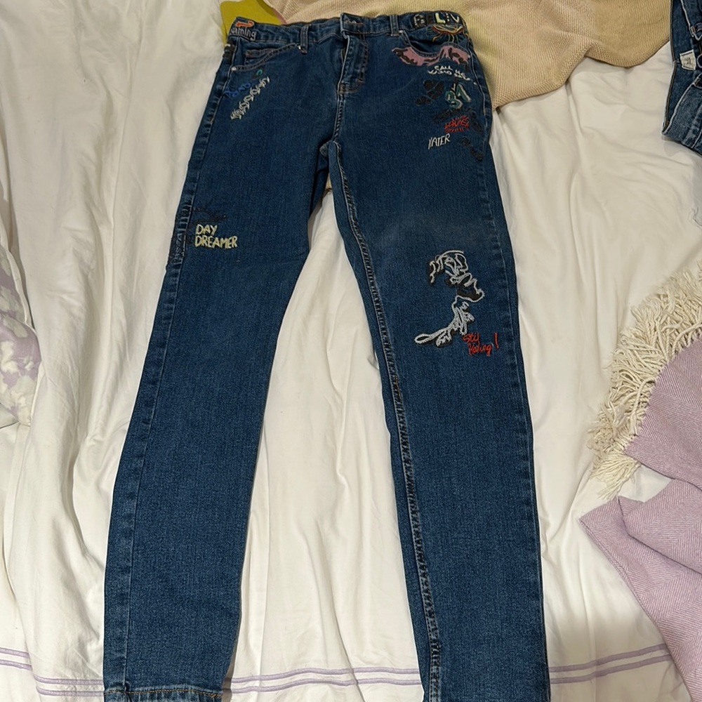 EMBROIDERED TOPSHOP MOTO JAMIE JEANS